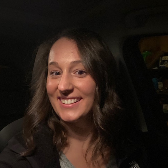 Meet your Posher, Julia - Picture 1 of 1